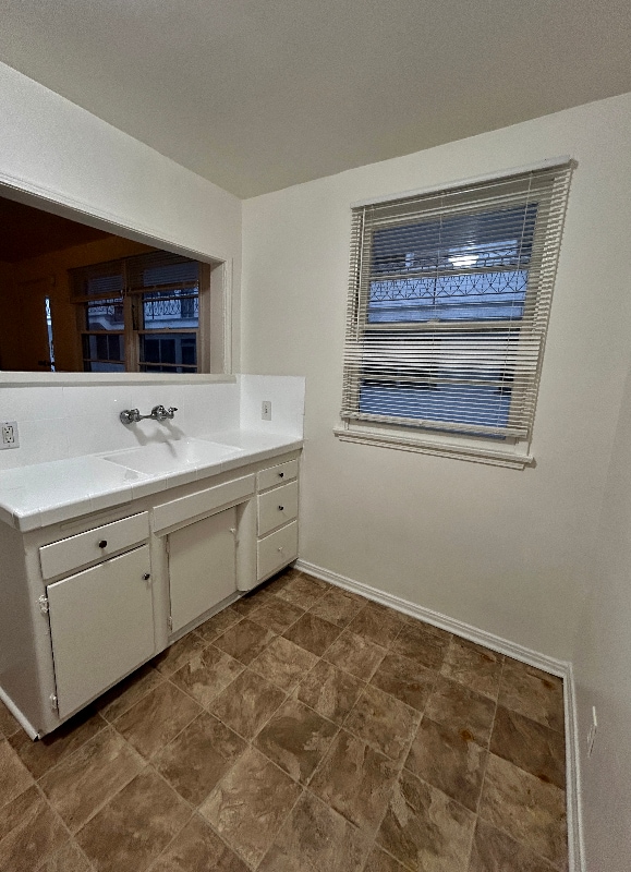 Photo - 1737 N Sycamore Ave Unit 212