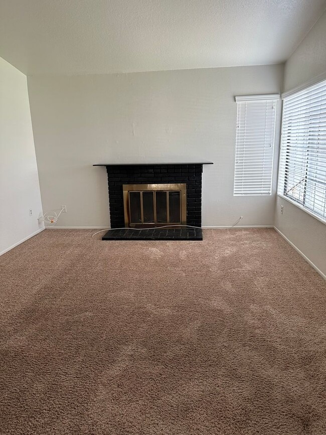 Photo - 3 BEDROOM SINGLE STORY