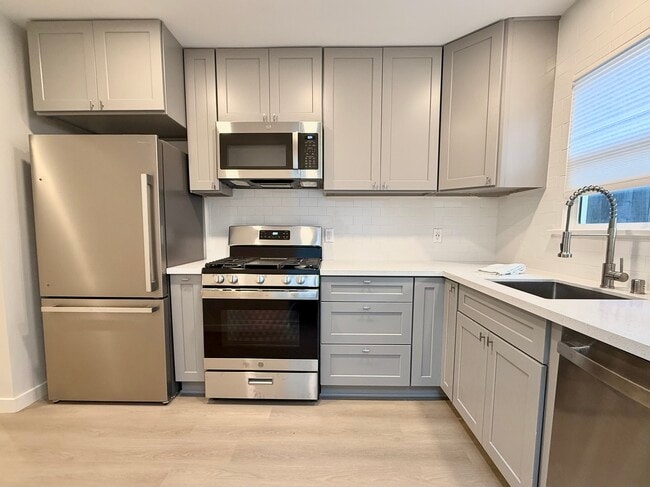 Photo - 467 36th St Unit 467