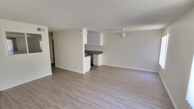 Photo - 5461 Kester Ave Unit 218