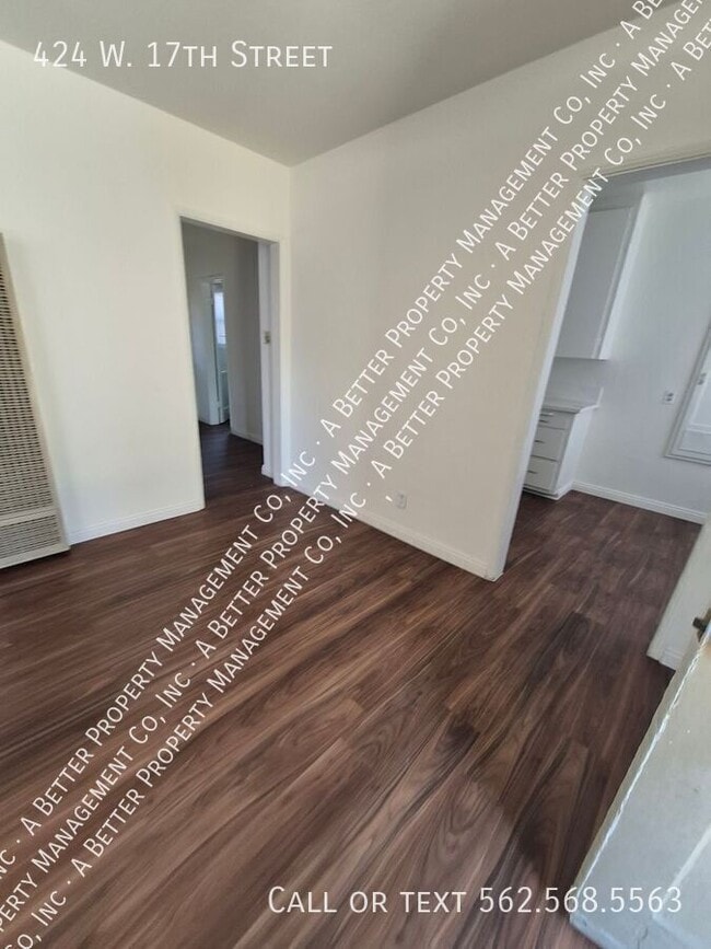 Photo - 424 W 17th St