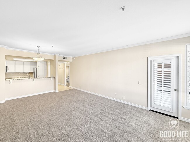 Photo - Beautiful 1B/1.5BA Upgraded Condo w/ Washe... Unit 3406