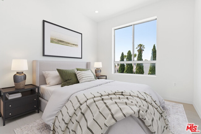 Photo - 11727 Kiowa Ave Unit 303