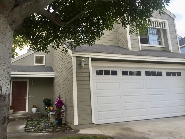 Photo - 1355 Waterbury Ct