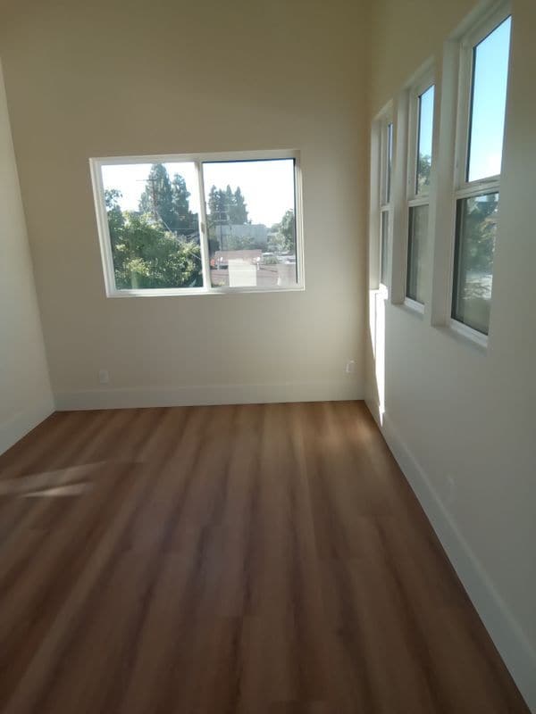 Photo - 1162 W Adams Blvd