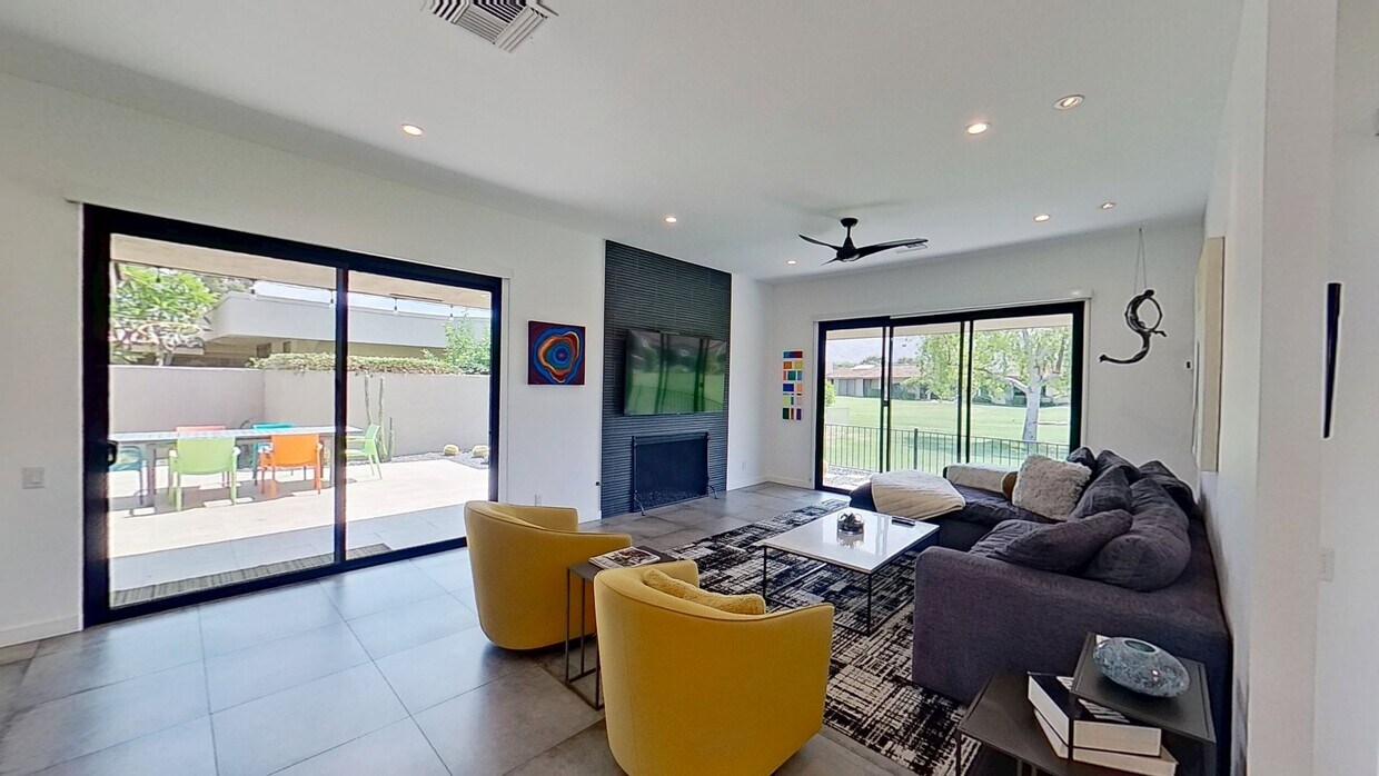 3D Tour - 11 Whittier Ct House