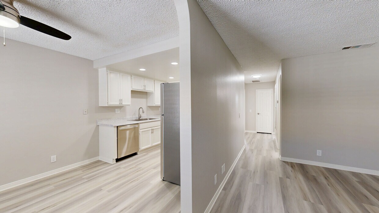 3D Tour - Charter Oaks