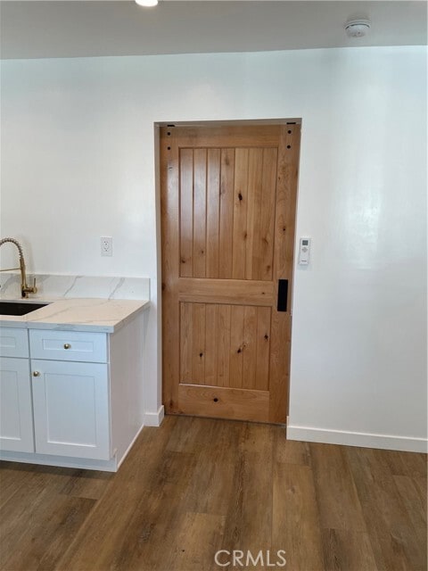 Photo - 24306 Victory Blvd