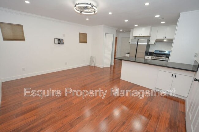 Photo - 938 Douglas Ave Unit #2