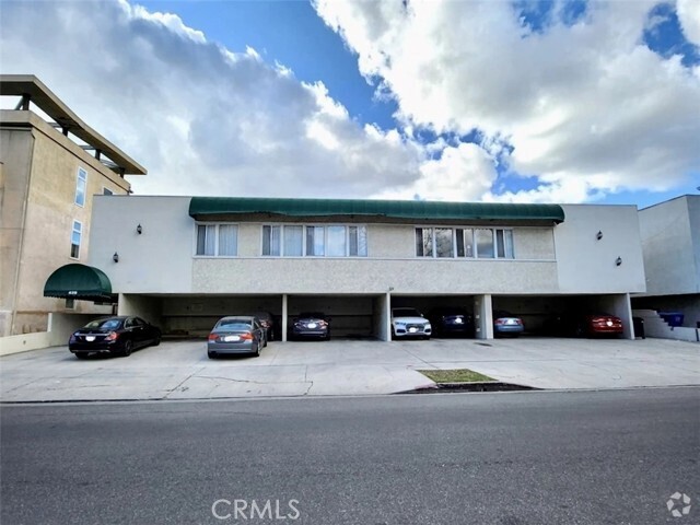 Building Photo - 439 Le Doux Rd Unit 3 Rental