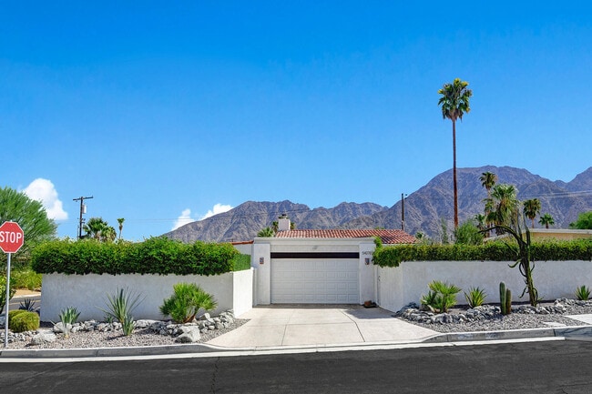 Photo - 54270 Avenida Alvarado