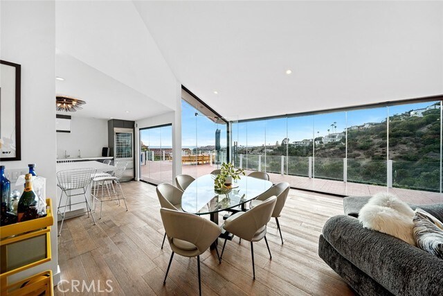 Photo - 343 Emerald Bay