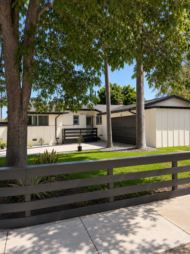 Photo - 1396 Galway Ln
