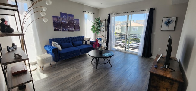 Photo - 1106 Serrano Ave Apartment Unit 1106