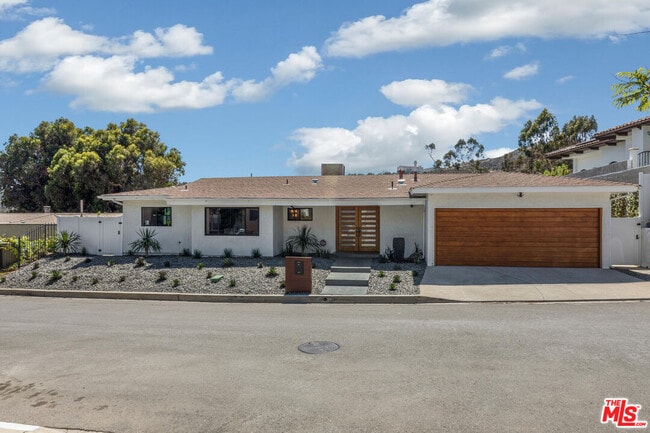 Building Photo - 1287 Casiano Rd