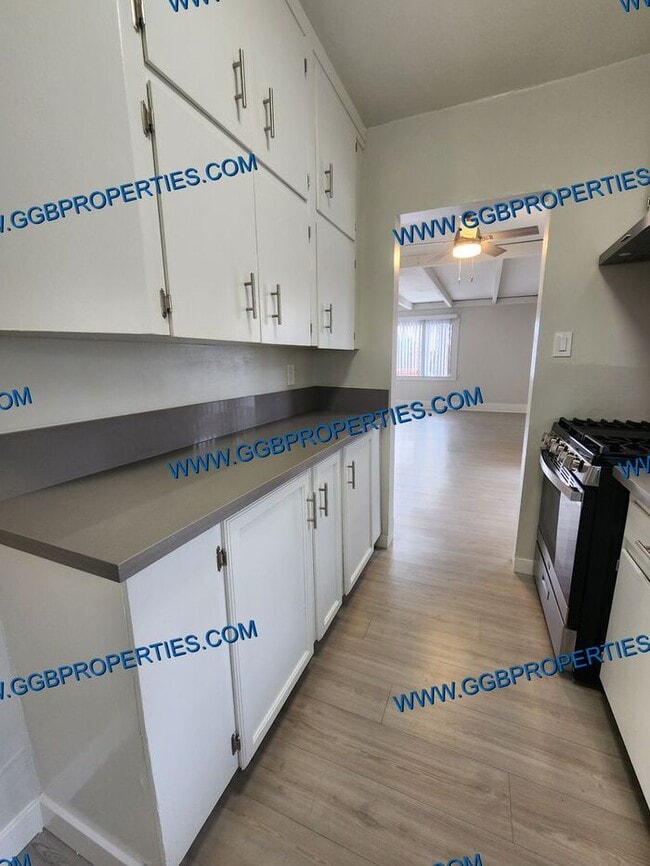 Photo - ** Self Guided Tour **Belmont Shores Updat...