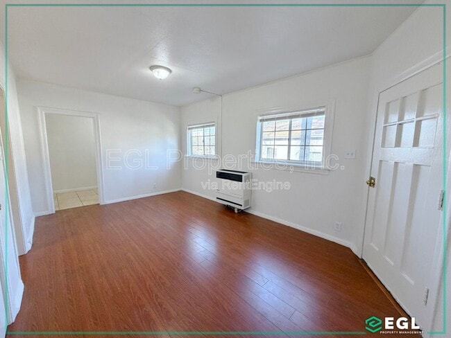 Building Photo - 115 N Westlake Ave Unit 1