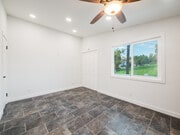 Photo - 1060 W 6th St House
