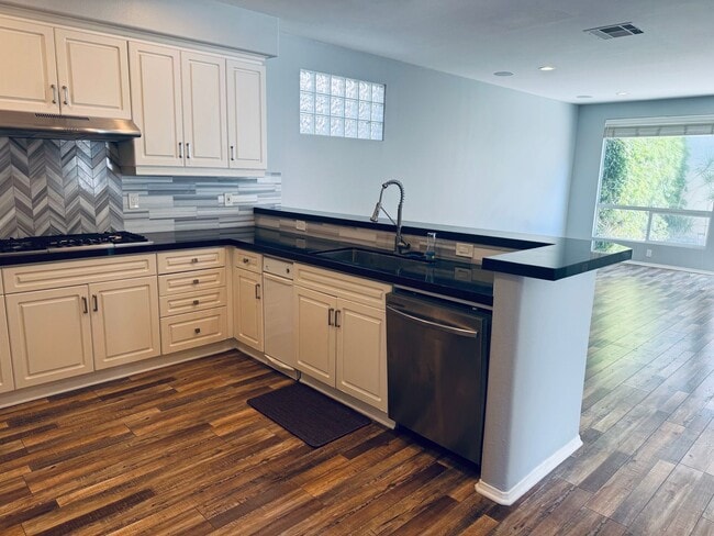 Photo - Stunning Two-Story Home in Sterling Hills ...