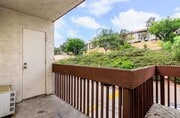 Photo - Spacious and Comfortable Condo -  A/C - Central Location - Great Amenities - Natural Light
