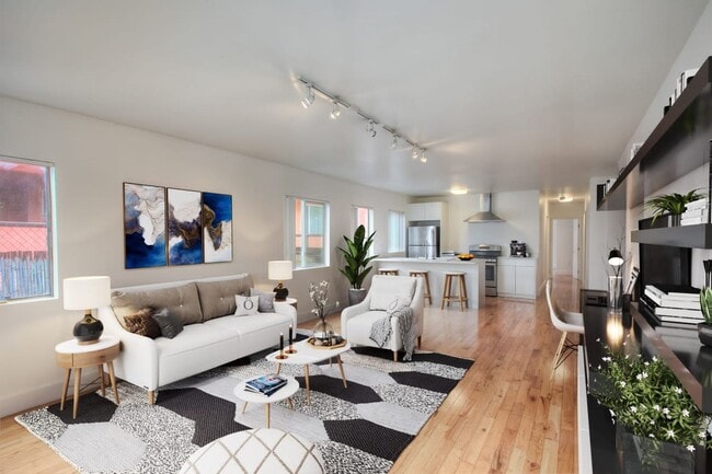 Building Photo - 1006 N New Hampshire Ave Unit 1008