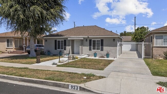 Building Photo - 923 W Orange Grove Ave Rental