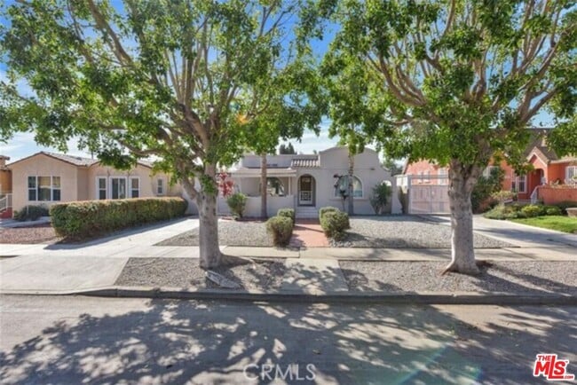 Building Photo - 2016 W 78th St