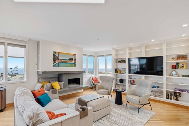 Photo - 121 Marine Pl