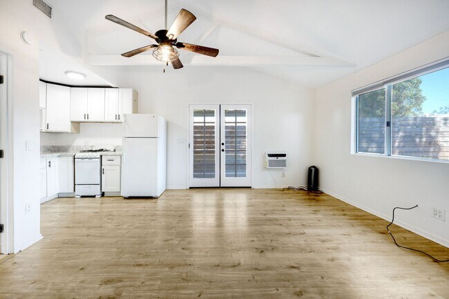 Photo - 2707 Robertson St Unit Granny Flat/Studio