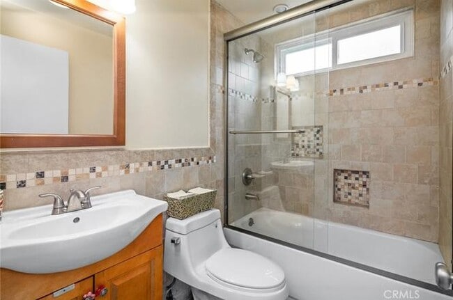 Photo - 1917 Grandview Ln S