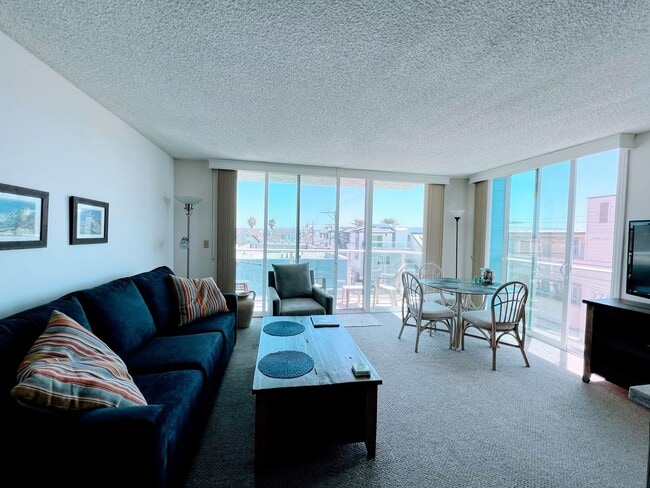 Photo - Charming 1 Bedroom 1 Bath-Fully Furnished Condo Just feet away from Mission Beach! Unit 32