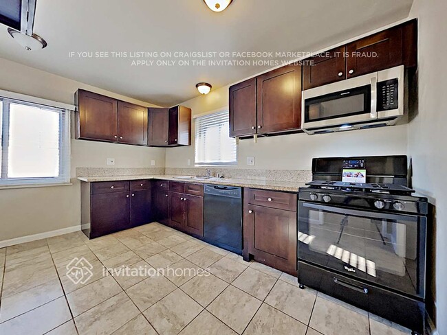 Photo - 8712 S 11th Ave