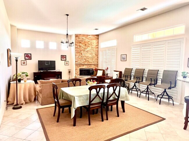 Photo - 18 Vía Bella