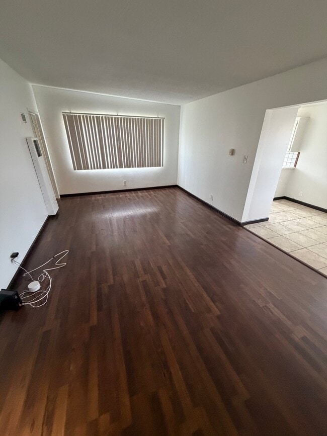 Photo - 824 Glenway Dr Unit 2