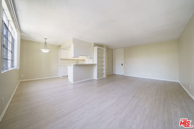 Photo - 456 S Harvard Blvd Unit 215