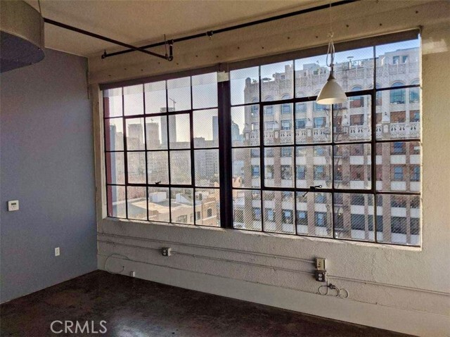 Photo - 315 E 8th St