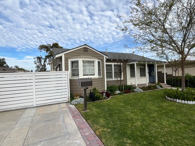 Photo - 2 Bedroom 2 Bath Single Family Home in Orange