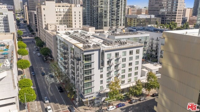 Photo - 645 W 9th St Condo Unit 706