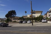 Photo - Elan Baylofts