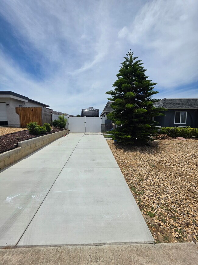 Photo - 598 Tam O Shanter Dr