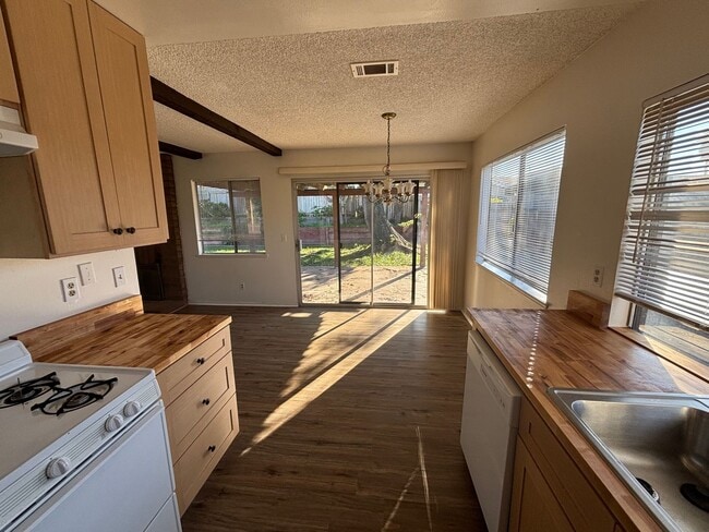 Photo - 274 Mountain View Dr