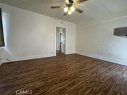 Photo - 321 W 6th St