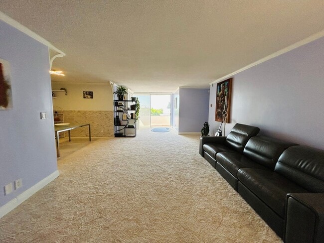 Photo - 10725 Ohio Ave