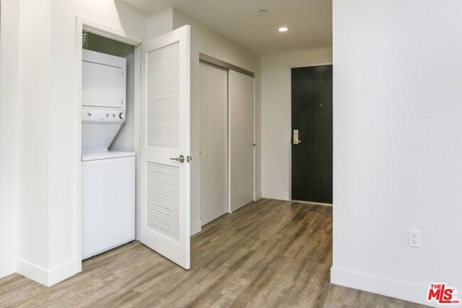 Photo - 744 Hartford Ave Unit 302