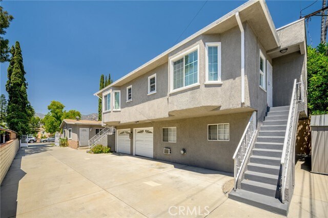 Building Photo - 720 W California Ave