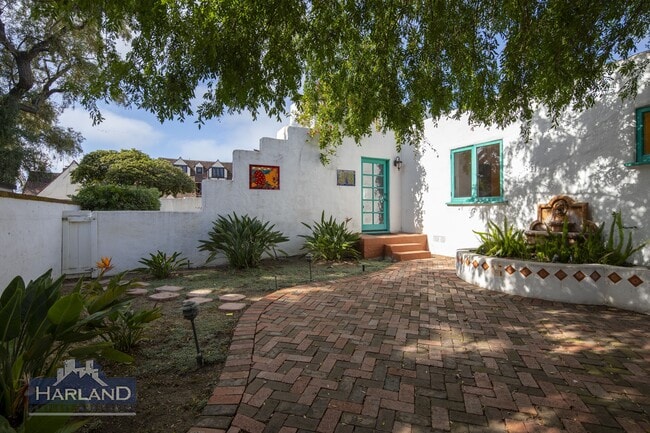 Building Photo - 409 Dunemere Dr