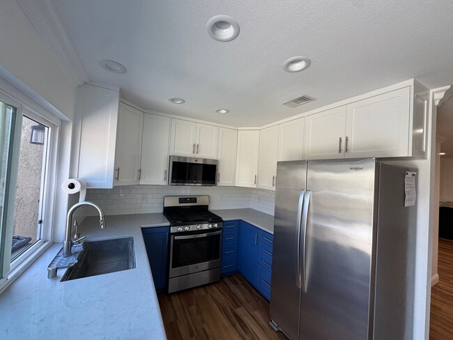 Building Photo - 10818 Rexbon Ct