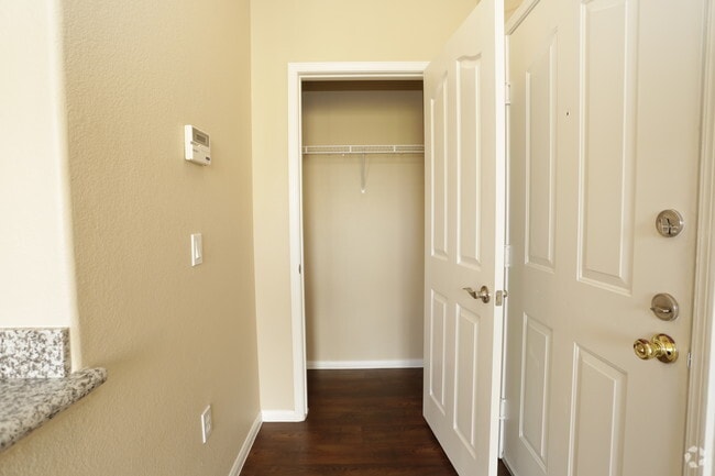 Photo - Campana Crown Valley Apartments