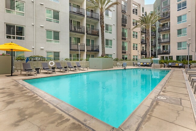 Photo - Wilshire La Brea