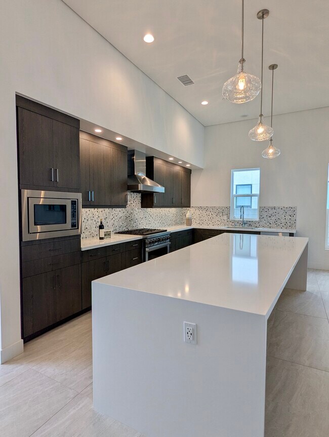 Photo - 3402 Ambassador Dr